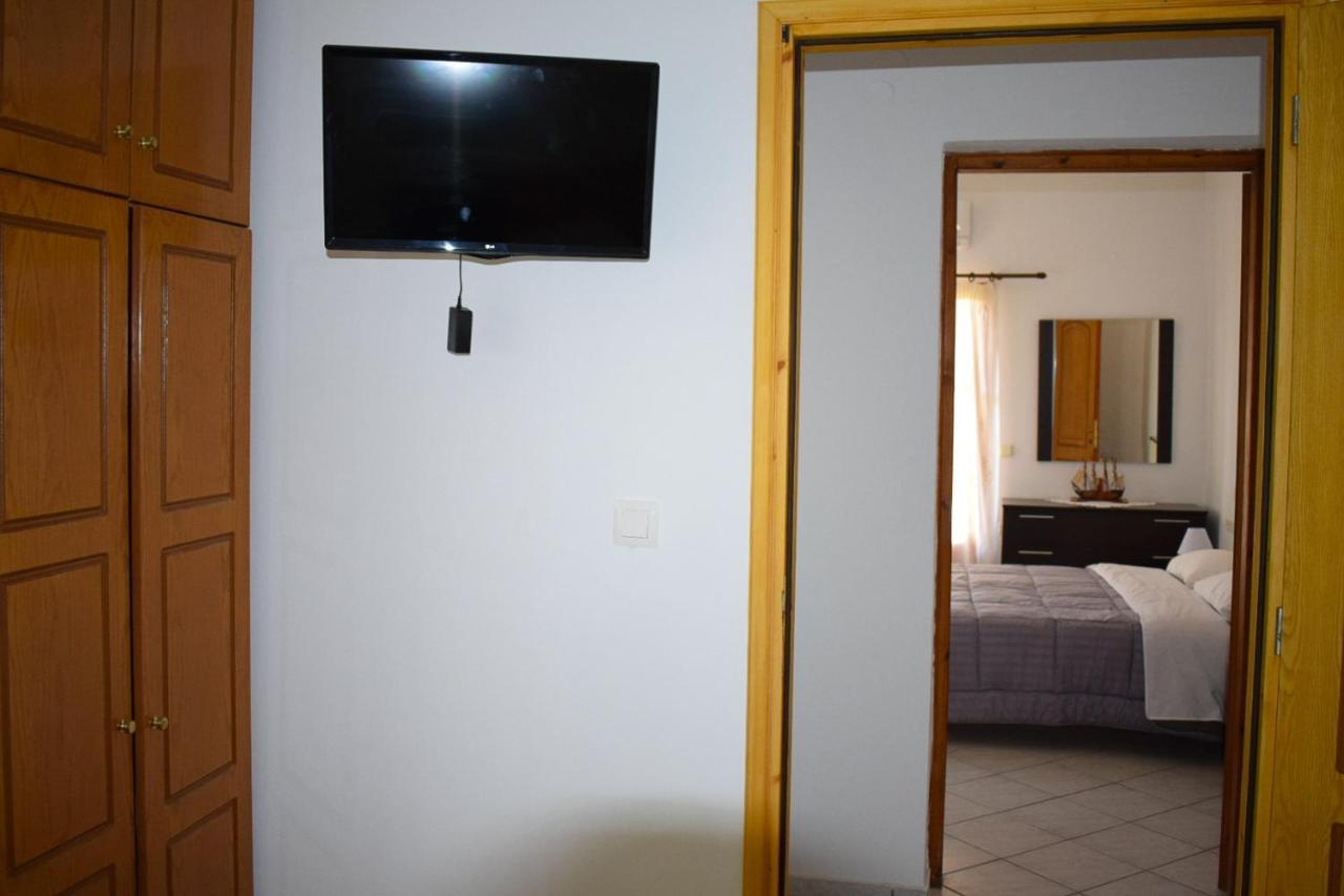 Ferienwohnung Pine Tree House Troulos Exterior foto